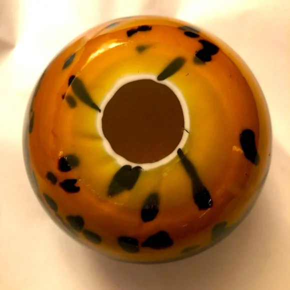 Leopard/Tortoise Art Glass Paper Weight. - Picture 3 of 13